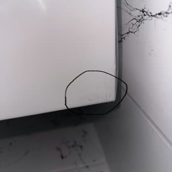 Koçtaş Montaj Ekibi Dikkatsiz Ve Özensiz Davranışı Ürün Hasarına Yol Açtı