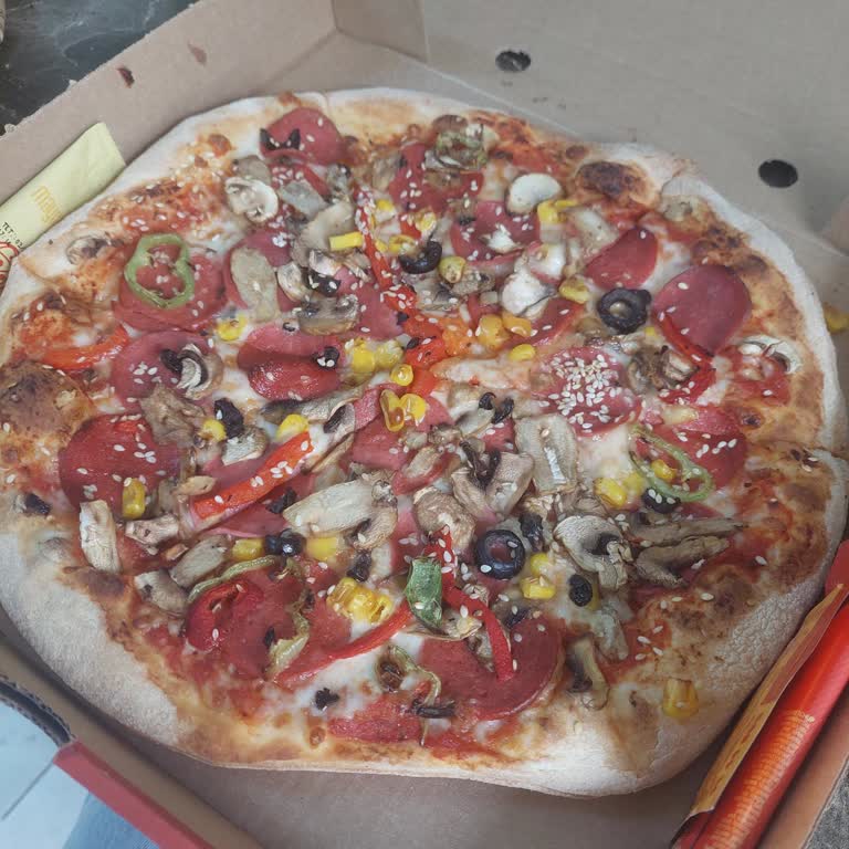 Mantar İstemediğim Pizza Yanlış Gönderildi