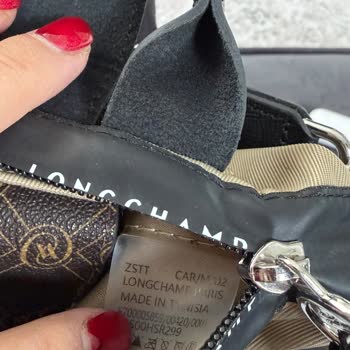 Dolap’ta Orijinal Olduğu İddia Edilen Çanta Orijinal Çıkmadı Ve Satıcı Engelledi