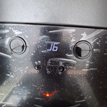 Sıcak Su Kesintisi Yaşatan Daikin Kombi Arızası Hasta Kişi İçin Acil Servis Talebi