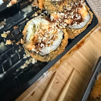 Lucky Sushi & Chinese Gelen Sushinin İçinden Zımba Çıktı!