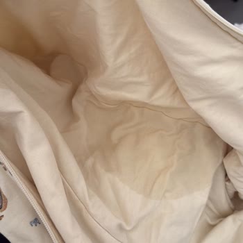 Sürekli Sızdıran Bebek Bezi Bebeğin Uyku Düzenini Bozuyor