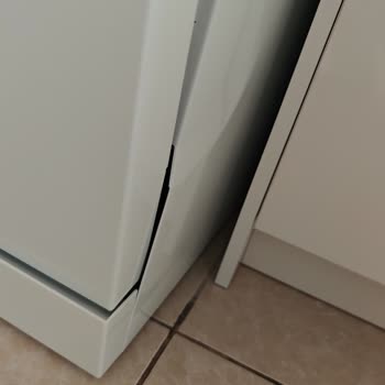 Taşıma Sırasında Hasarlı Gelen Bulaşık Makinesi İçin Servis Gelmedi Ve Değişim İstiyorum