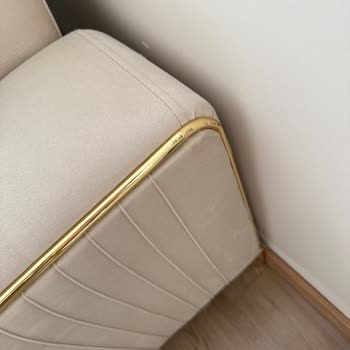 Mondi Home Başakşehir Şubesinde Paslı Ve Yamuk Koltuklar İçin İade Talebi