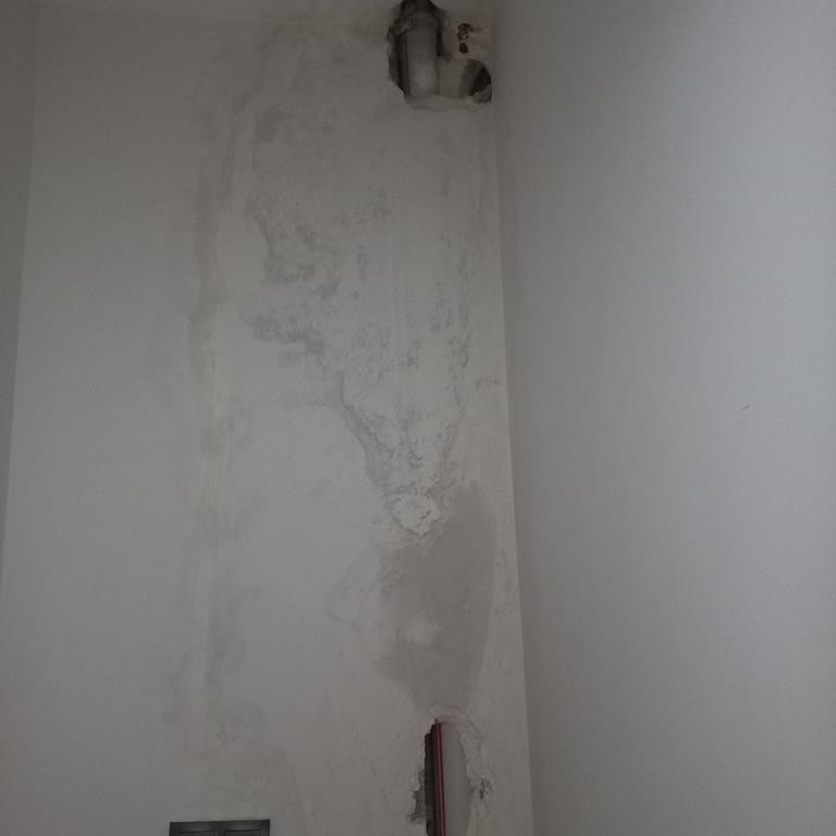 AFAD Kilerdeki Su Sızıntısı Ve Üst Kat Su Akıntısı Onarılmadı