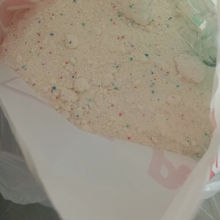 Topaklanmış Ve Kötü Kokulu Persil Vernel Ürünü Mağazadan Değiştirilmedi