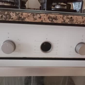 Simfer Ankastre Fırında Yedek Düğme İçin Aşırı Ücret Ve Yardım Eksikliği