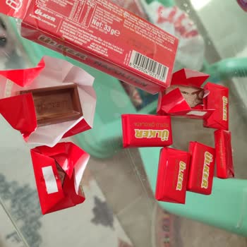 Ülker Sütlü Çikolatasında Görülen Beyaz Tabakalar Tüketim Güvenliğini Sorgulattı