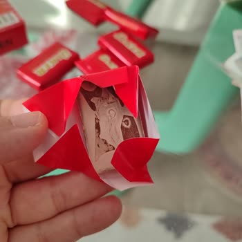 Ülker Sütlü Çikolatasında Görülen Beyaz Tabakalar Tüketim Güvenliğini Sorgulattı