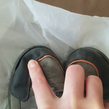 Ayakkabı Alt Tabanı Üç Ayda Açıldı, Mağaza Üretim Hatasını Reddediyor