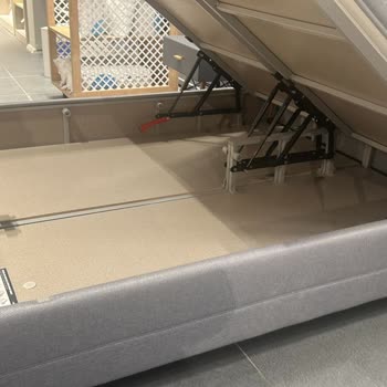 Çift Kişilik Yatak İstedi, Tek Kişilik Aldı Ve Değişim Reddedildi