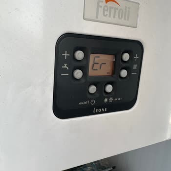 Ferroli Kombimde Sürekli Kapanma Ve Şeffaf Olmayan Servis Üzerine Şikayet