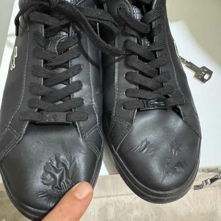 Lacoste Ayakkabısındaki Erken Deformasyon Ve Şirketin Olumsuz Cevabı