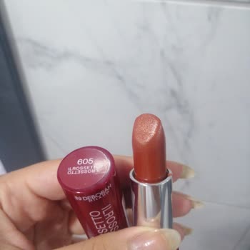 Deborah Lipstick Color Didn’t Match the Packaging