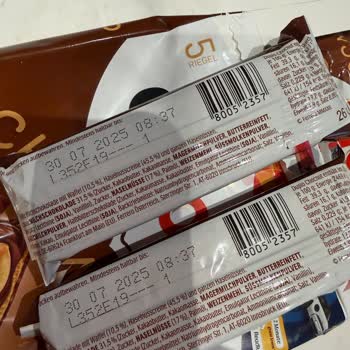 Getir Çarşı’da Süresi Geçmiş Gofretler Sağlık Riski Oluşturuyor