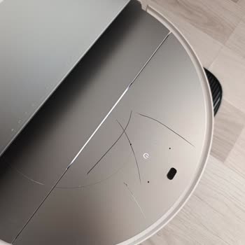 Roborock Saros 10 İlk Kullanımda Çizildi, Ücretsiz Değişim Talebi