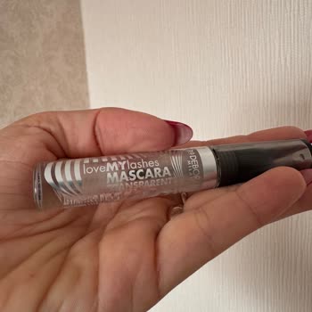 Deborah Eyebrow Fixer Feels Like Applying Water