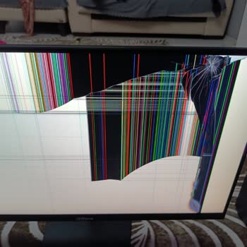 Yurtiçi Kargo Kırılan Monitör Ve Klavye