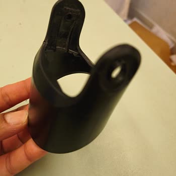 Kırılan Küçük Bağlantı Parçası İçin Tüm Süpürge Başlığı Satın Almak Zorunda Kaldım