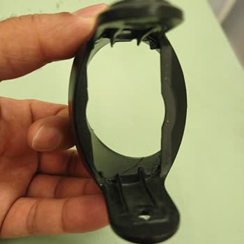 Kırılan Küçük Bağlantı Parçası İçin Tüm Süpürge Başlığı Satın Almak Zorunda Kaldım