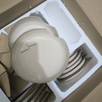 Kırık Çukur Yemek Tabağı Ve Eksik Takım Hakkında Acil Şikayet