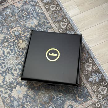 Kutu Boş, İçinde Ayakkabı Yok