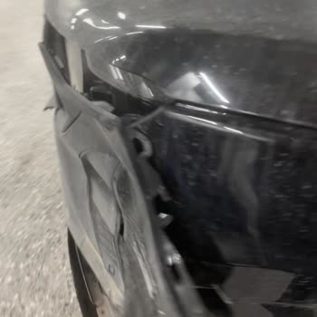 Ford Courier Çamurluğunun Yetkisiz Değiştirilmesi Ve Açıklama Talebi