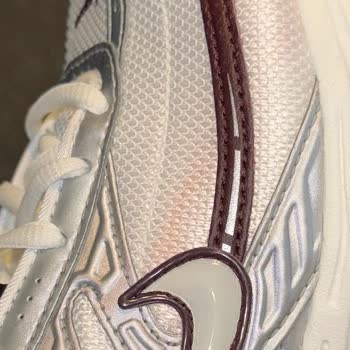 İlk Kullanımda Boya Akitmayan Spor Ayakkabının Ayıplı Olduğu Ve İade Talebi