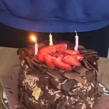 Çilekli Pasta Görseli Yanıltıyor, Müşteri Hizmetleri Sorunu Çözmedi