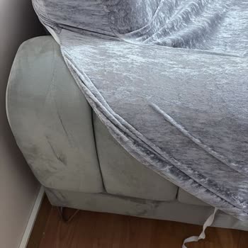 Ayıplı Koltuk Örtülerinin İadesi Ve Satıcının Hakaretli Tavrı