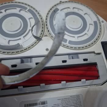 Roborock Refused Warranty Coverage for Broken Mop Strap