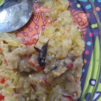 Şok Market Patlıcan Salatasında Hamam Böceği: Hijyen Skandalı Ve Ücret İadesi Talebi