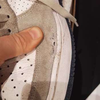 Nike Ayakkabıda Kısa Sürede Dikiş Açılması Ve İade Talebi