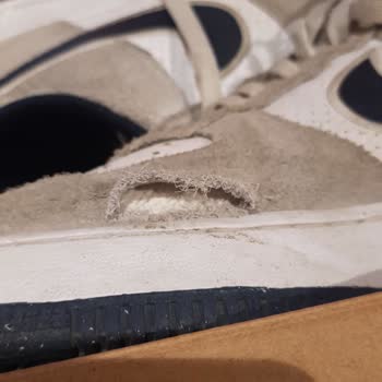 Nike Ayakkabıda Kısa Sürede Dikiş Açılması Ve İade Talebi