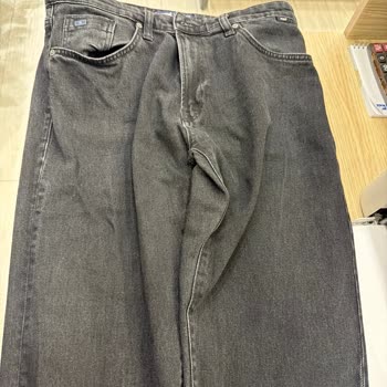 Mavi Mağazasında Pantolonların Hızlı Renk Solması Ve Yardımcı Olmayan Müşteri Hizmeti