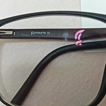 Adellens Optik Gözlüğün Camlarında, Çok Kısa Sürede Deformasyonlar Ve Soyulmalar Meydana Geldi!