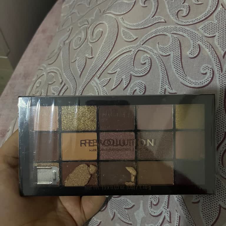 Hasarlı Revolution Far Paleti Ve Müşteri Hizmetine Ulaşamama