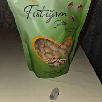 Migros Siirt Fıstığının İçinde Büyük Taş Bulunması