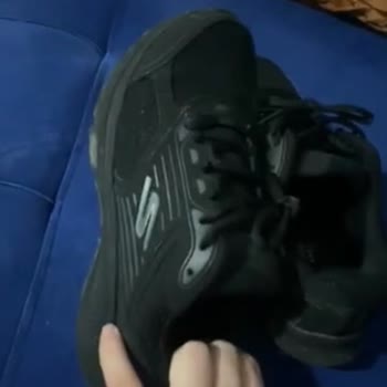 Yan Basma Ve Beyazlama Sorunlu Skechers Ayakkabıda Değişim Talebi