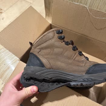 Greyder Botunun Tabanı Az Kullanıma Rağmen Parçalanıyor, Ücretsiz Tamir Talebi