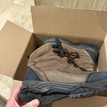 Greyder Botunun Tabanı Az Kullanıma Rağmen Parçalanıyor, Ücretsiz Tamir Talebi