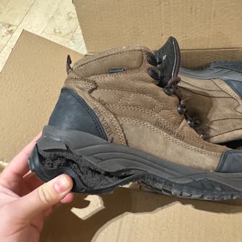 Greyder Botunun Tabanı Az Kullanıma Rağmen Parçalanıyor, Ücretsiz Tamir Talebi