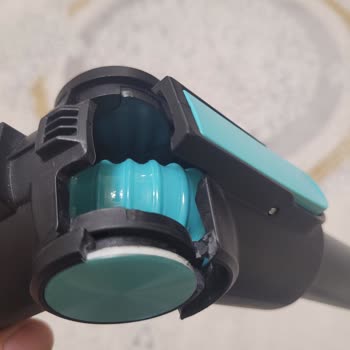 Katlanır Boru Hızla Kırıldı Ve Ücretsiz Parça Değişimi Talep Ediyor