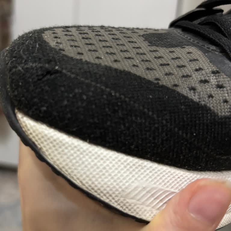 Adidas Ultrarun 5 Ayakkabısında Mesh Aşınması Ve Fiziksel İnceleme İhmali