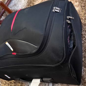 Sunexpress Antalya Van Uçuşunda Bagajda Ciddi Yırtılma Ve Rapor Eksikliği