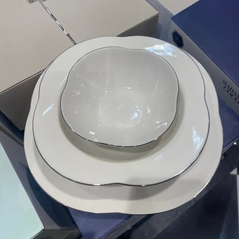 Çalışan Hatası Nedeniyle Kırılan Perle Dinner Set Tabağının Ücretsiz Değişimi