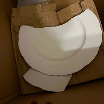 Pazarama’da Kırık Yemek Takımı Üzerine Koşulsuz İade Ve Ücret İadesi Talebi