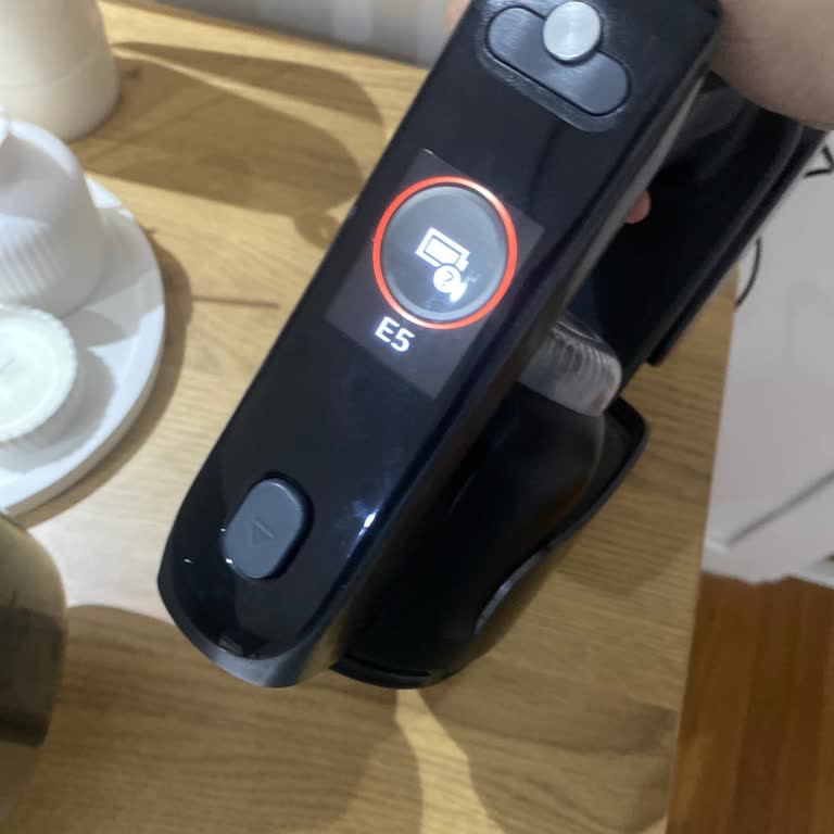 Philips Aqua Trio 9000 Süpürge E5 Hatası: Garanti Kapsamında Ücretsiz Onarım Talebi