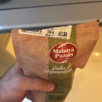 Carrefour’da Satın Alınan Hurma Ve Kuru İncirin Küflü Ve Böcekli Olması