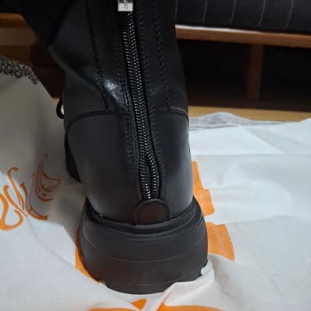 Fermuarı Açılan Botta Üretim Hatası Nedeniyle İade Ve Değişim Talebi